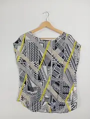 Vorschaubild 2 von Damen T-Shirt Gr. 38 Modern Mehrfarbig mit geometrischem Muster