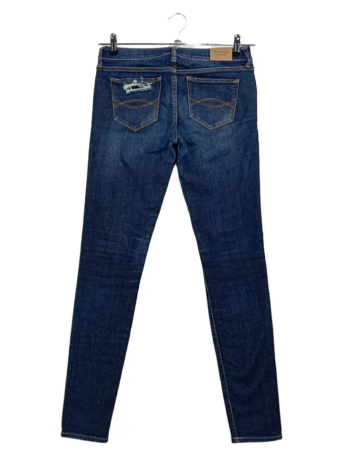 ABERCROMBIE & FITCH Destroyed Jeans Bild 2