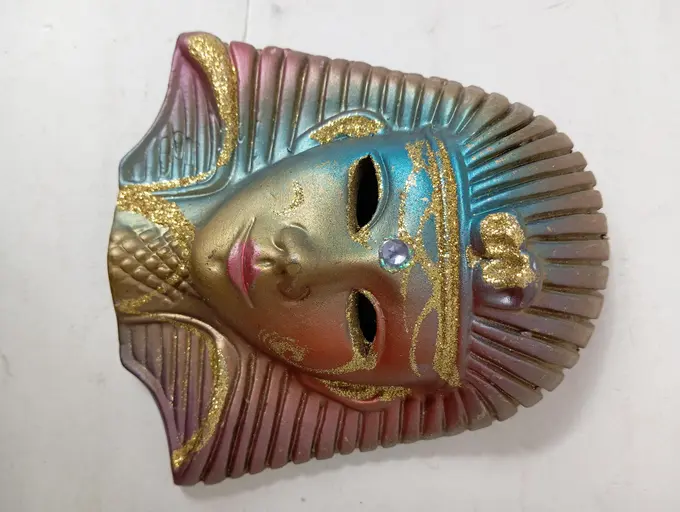 MARKENLOS Wandmaske Bild 4
