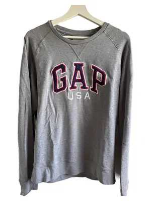 GAP Sweatshirt