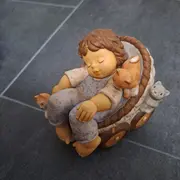 Vorschaubild 3 von Nina Marco Porzellan Figur Kind mit Katze Nostalgisch Mehrfarbig 10cm