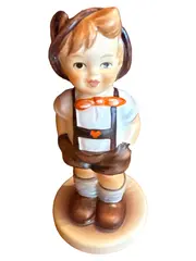 Vorschaubild 1 von Figur Junge mit Lederhose Mehrfarbig 9cm Kind Spielfigur