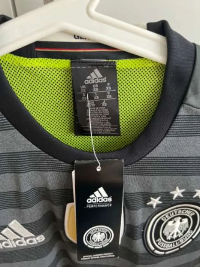 ADIDAS Fußball Trikot Bild 2
