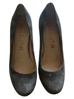 UNISA Pumps