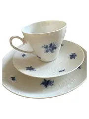 Vorschaubild 1 von Sammelgedeck Kaffeetasse Untertasse Kuchenteller Blumen Mehrfarbig