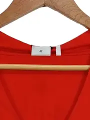 Vorschaubild 3 von Damen T-Shirt Gr. 42/XL Rot V-Ausschnitt Viskose Basic