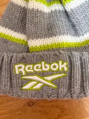 Vorschaubild 2 von Mütze Bommel Grau Sportlich Damen Strickmütze Wintermütze