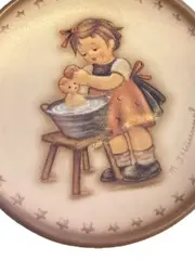 Vorschaubild 3 von M.I. Hummel Sammelteller Mädchen 1993 Hum 993 Porzellan Beige 8cm