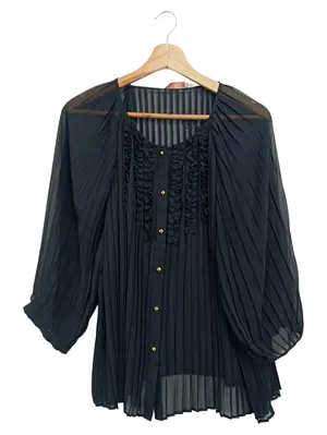 UNQ Bluse