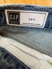 Vorschaubild GAP Destroyed Jeans 3