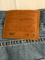 Vorschaubild 2 von 501 Herren Jeans Regular Fit W32 L32 Blau Stonewashed