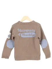 Vorschaubild 2 von Kinder Pullover Gr. 104 Braun V-Ausschnitt Schriftzug Patches
