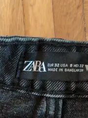 Vorschaubild 4 von Damen Jeansshorts Schwarz Casual Größe 32
