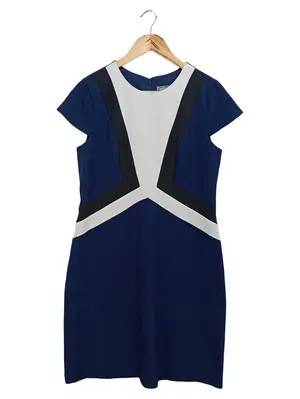 VINCE CAMUTO Etuikleid