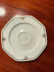 Vorschaubild 2 von Valentino Unterteller Porzellan Geometrisch Weiß 16 cm