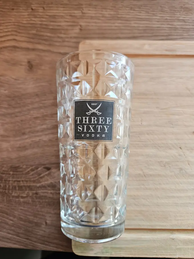 THREE SIXTY VODKA Trinkglas Bild 5