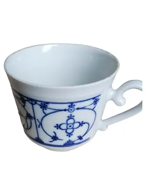 SCHIRNDING Tasse und Unterteller