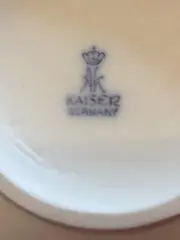 Vorschaubild 4 von KAISER Vase Porzellan Weiß kugelförmig Rosen Blumenmuster 15 cm