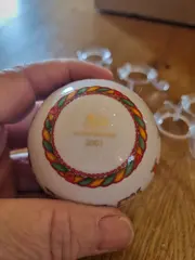 Vorschaubild 3 von Weihnachtskugel 2001 Zirkus Affe Porzellan Kugel
