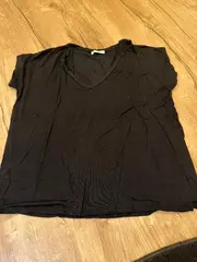 Vorschaubild 2 von Trafaluc Damen T-Shirt V-Ausschnitt Schwarz Gr. S Basic