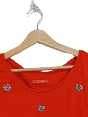 Vorschaubild 2 von EDC Damen T-Shirt Rot Einheitsgröße Casual Herz-Applikationen