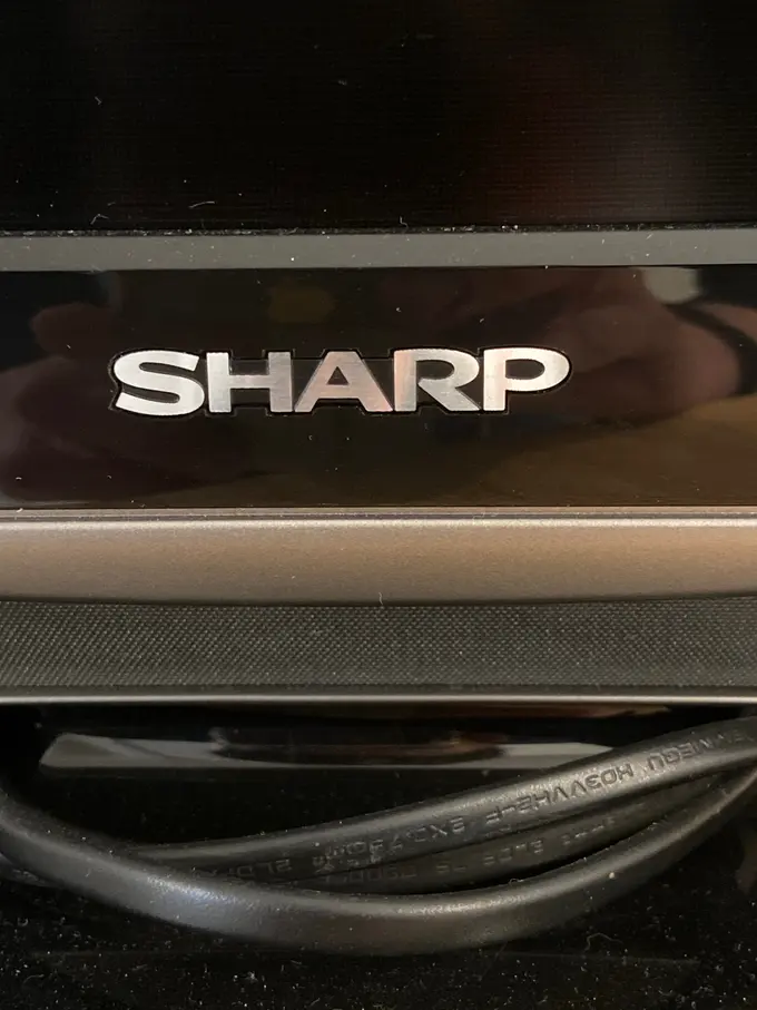 SHARP Fernseher Bild 2