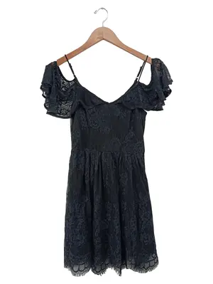 HOLLISTER Spitzenkleid