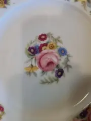 Vorschaubild 2 von Platzteller Klassisch Weiß 15 cm Keramik Blumenmuster Festlich