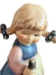 Vorschaubild 2 von Hummel Figur 768 Mädchen Porzellan Mehrfarbig 9cm