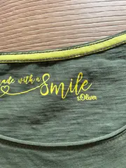 Vorschaubild 3 von Damen T-Shirt Gr. 44/XXL Oliv Papageien-Print Pailletten