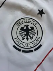 Vorschaubild 2 von Deutschland Fußball Trikot Kinder Gr. 128 Weiß Nr. 10 DFB Logo
