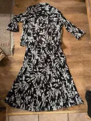 Vorschaubild 4 von Damen Kostüm mit Rock Gr. 46 Schwarz Blumenmuster Elegant