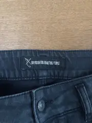 Vorschaubild 4 von Damen Jeans Shorts Grau W29/38 Casual Fransen Cut-Outs Baumwolle