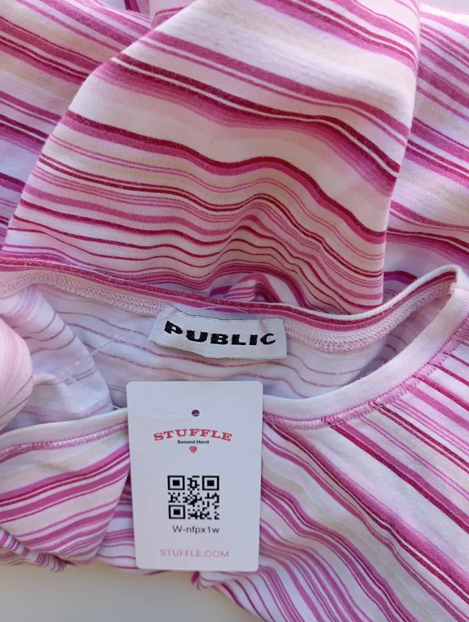 PUBLIC T-Shirt Bild 3