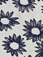 Vorschaubild 2 von Damen Jeansrock Blumenmuster Gr. N2/36 S Feminin