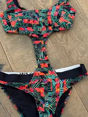 Vorschaubild 2 von Damen Badeanzug S Mehrfarbig Florales Muster Farbenfroh