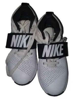 NIKE Basketballschuhe
