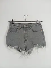 Vorschaubild 2 von Damen Jeans Shorts Grau W27/36/S Casual Fransen