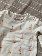 Vorschaubild 4 von Baby Set Gr. 62 (3 Monate) Beige Langarmshirt Hose Mütze Lätzchen