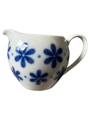 ARZBERG Milchkännchen