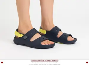 CROCS Badeschuhe