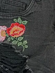 Vorschaubild 3 von Damen Jeans Shorts Gr. 38 Schwarz mit Stickerei & Fransen
