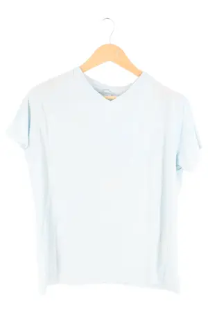 AUTHENTIC T-Shirt