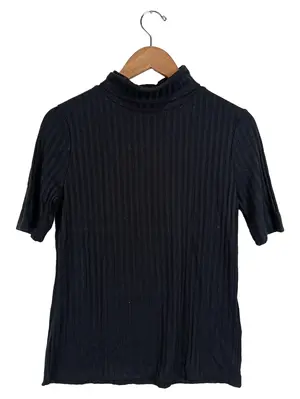 MY ESSENTIAL WARDROBE T-Shirt