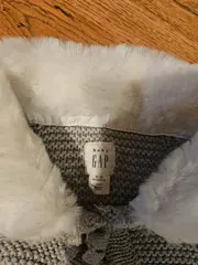 Vorschaubild 4 von Baby Strickjacke Mädchen Gr. 74 (6-12M) Grau Fellkragen Baumwolle