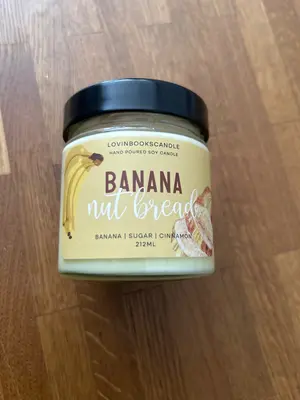 LOVINBOOKSCANDLE Duftkerze