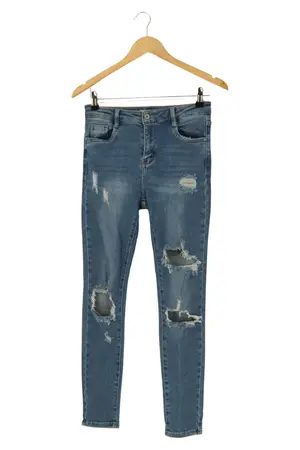 032C Destroyed Jeans