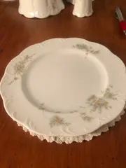 Vorschaubild 2 von Platzteller Porzellan Klassisch Blumenmuster Weiß 20 cm Festlich