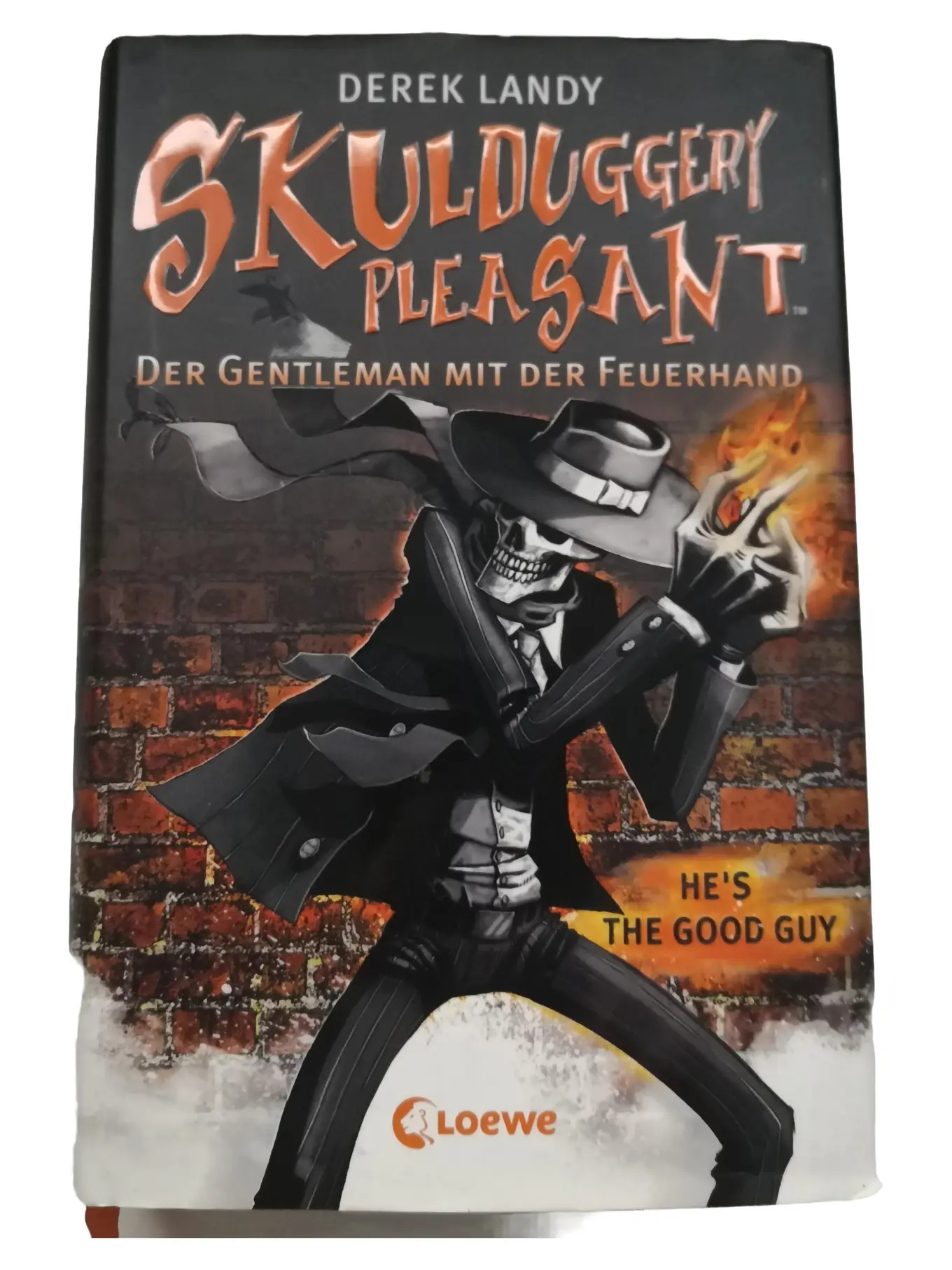 Skulduggery Pleasant Der Gentleman mit der Feuerhand Derek Landy Abenteuerroman