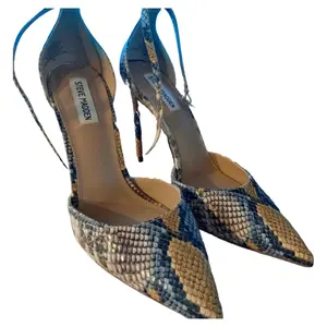 STEVE MADDEN Pumps